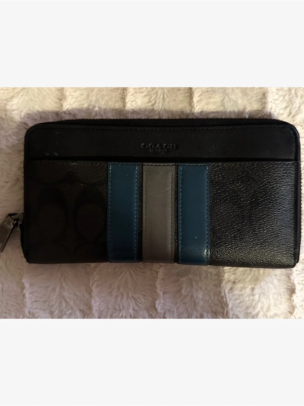 Coach accordion zip